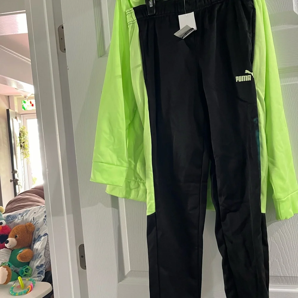 Puma 2 Piece Youth Size Large Active‎ Wear New W/Tags Fizzy Apple Green W…